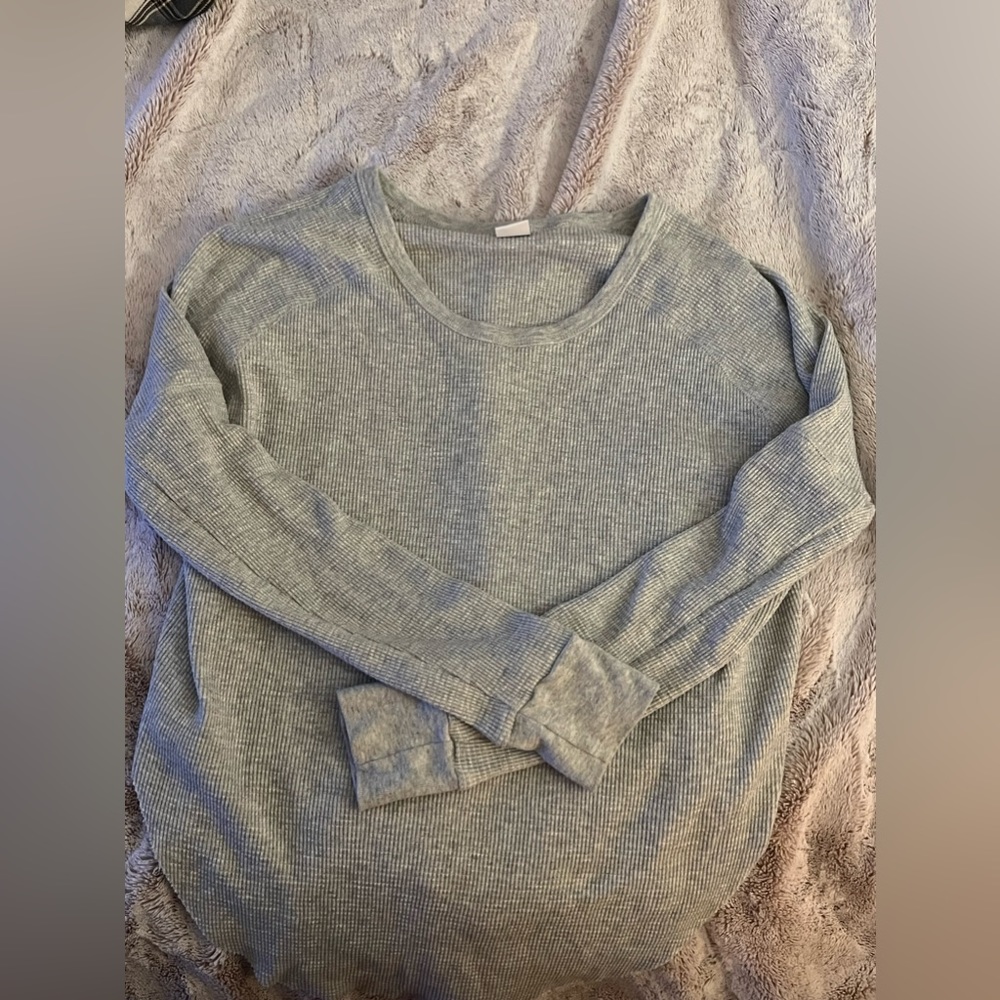 Grey Aritzia waffle long sleeve